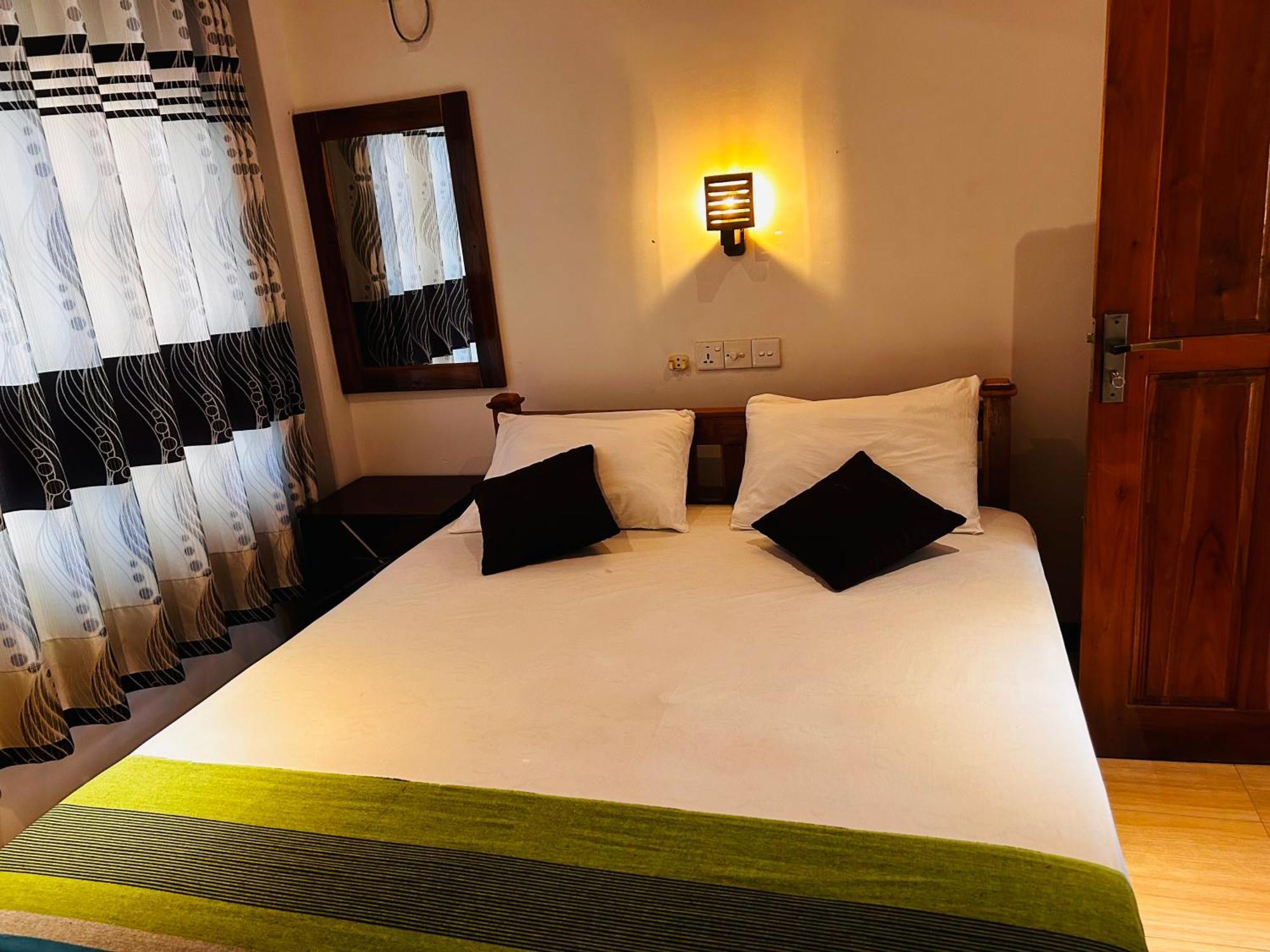 Pearl Bungalow Trincomalee Kültér fotó