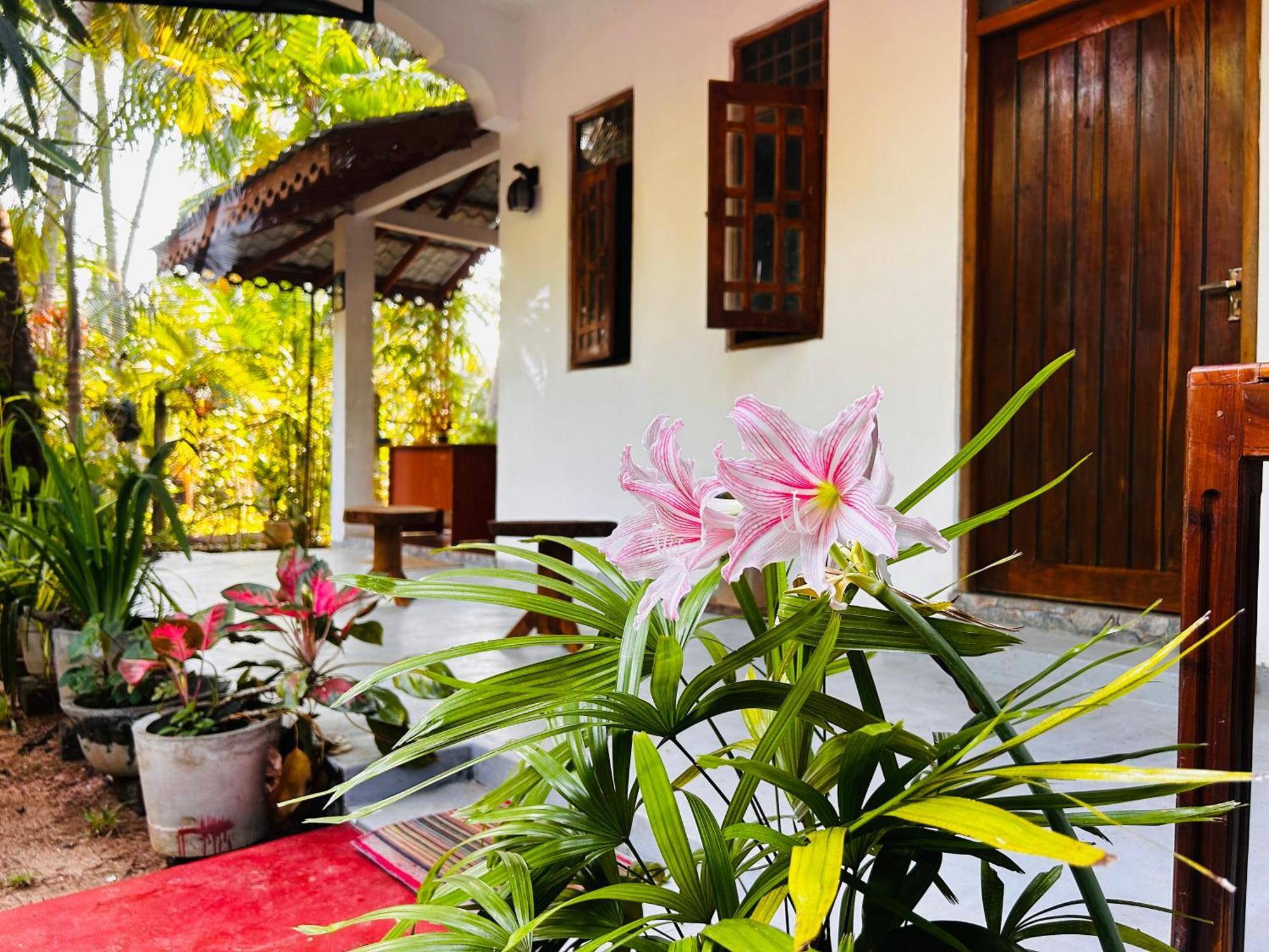 Pearl Bungalow Trincomalee Kültér fotó